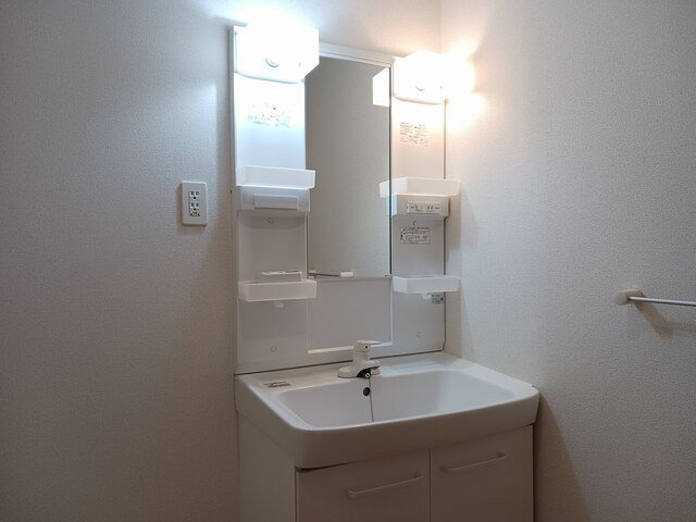 シェル・トゥールＢの洗面所|使いやすい洗面所です