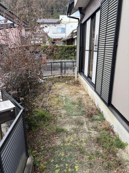 幸田町野場・中古戸建の庭|ウッドデッキやBBQ。想像が膨らむお庭
