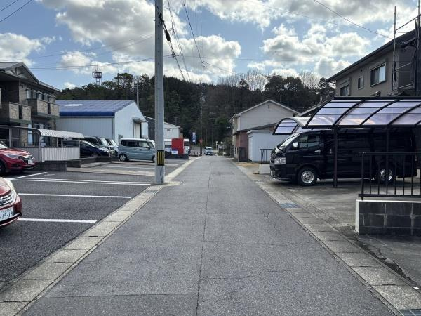 幸田町菱池・中古戸建の前面道路含む現地写真|前面道路です。