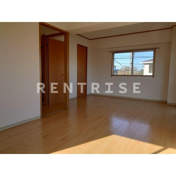 吉川ビルのエントランス