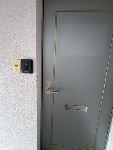 吉川ビルの玄関