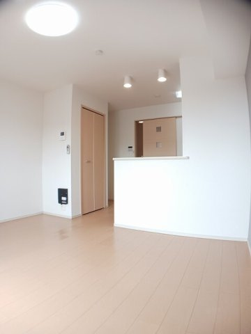 ハイグレイス３番館の居間・リビング