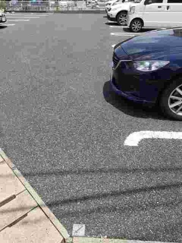 フォンテーヌ小倉Ｃの駐車場