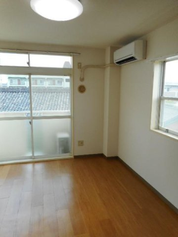 フジハイムの居間・リビング