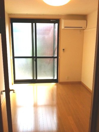 レオパレスヴィラ白金の居間・リビング