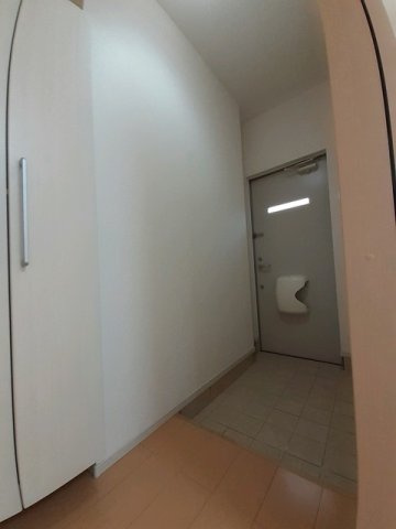 サンリット三ノ宮の玄関