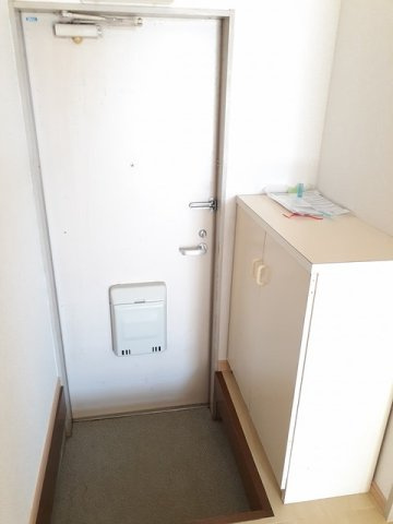 宮の下ハイツの玄関