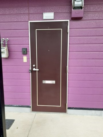 ロ－レルコート月尾のエントランス