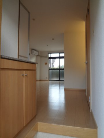 ロ－レルコート月尾の玄関