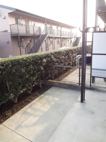 ロ－レルコート月尾の庭