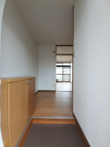 キャロット壱番館の玄関