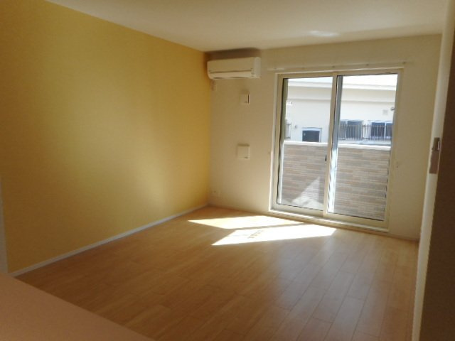 サーム・ヴェリテの居間・リビング