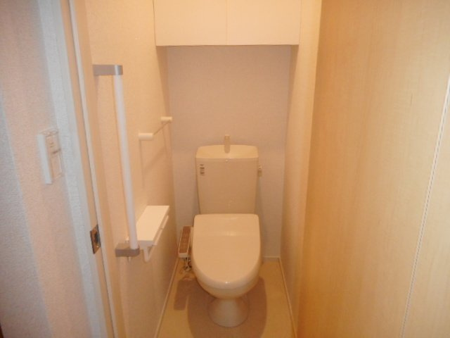 サーム・ヴェリテのトイレ