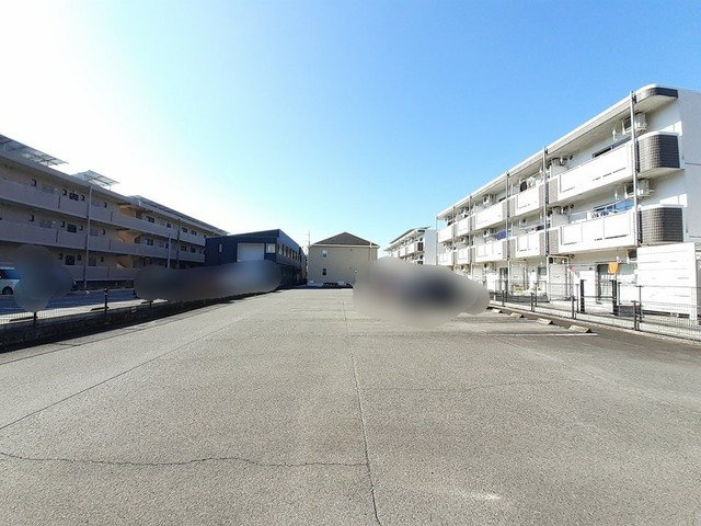 ボヌールメゾンＢの駐車場