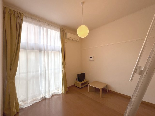 レオパレスフォレスタの居間・リビング