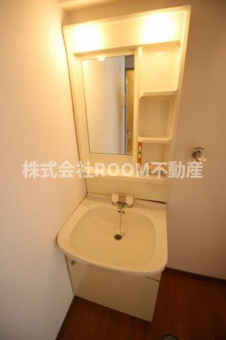 イーストウッドマンションの独立洗面台|独立洗面化粧台が付いています