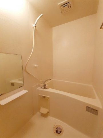 メゾン　ニューモウトの浴室