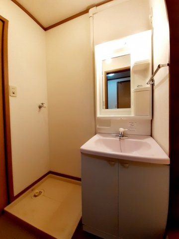 メゾン　ニューモウトの洗面所