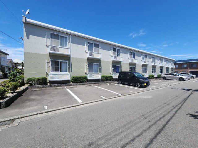 レオパレスユアーズⅢの外観