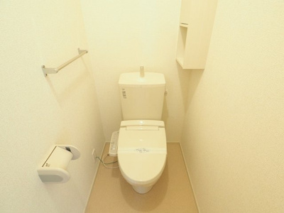 【トイレ】 | アンブラッセ　Ⅱ | ゆったりとした空間のトイレです
