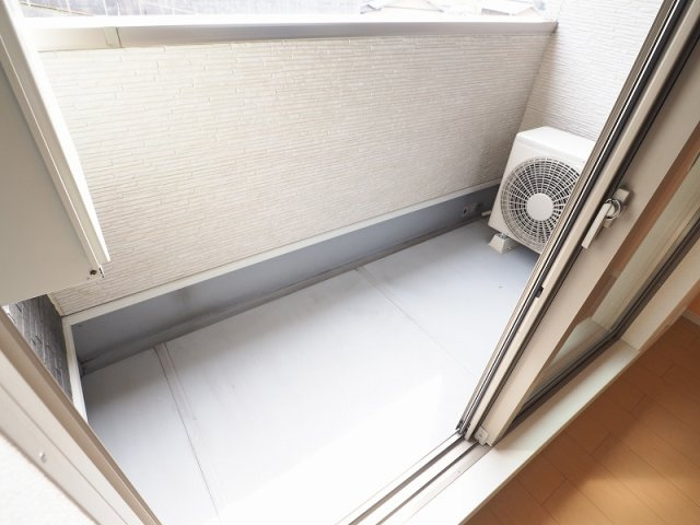 【バルコニー】 | アンブラッセ　Ⅱ | バルコニーからの眺めを楽しみながら食事をしませんか