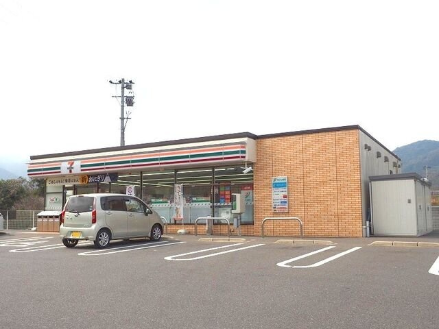 【周辺】 | Ｎｅｏエミサト　Ａ | セブンイレブンまで1000m