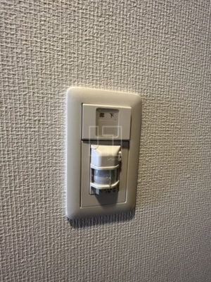 【設備】 | エスリード難波ステーションゲートノーステラス | エスリード難波ステーションゲートノーステラス　人感センサー