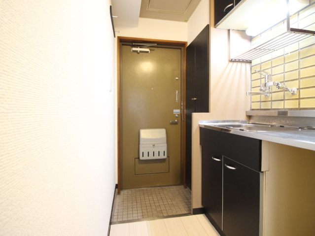 エステート１５東雲の玄関