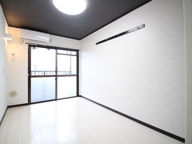 エステート１５東雲の居間・リビング