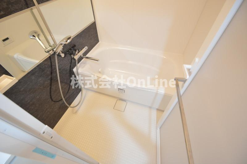 スプランディッド上本町WESTの浴室