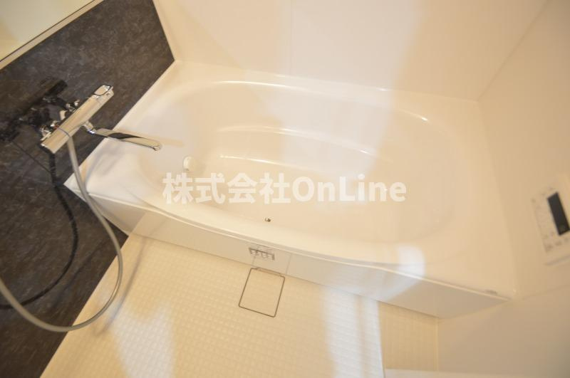 スプランディッド上本町WESTの浴室