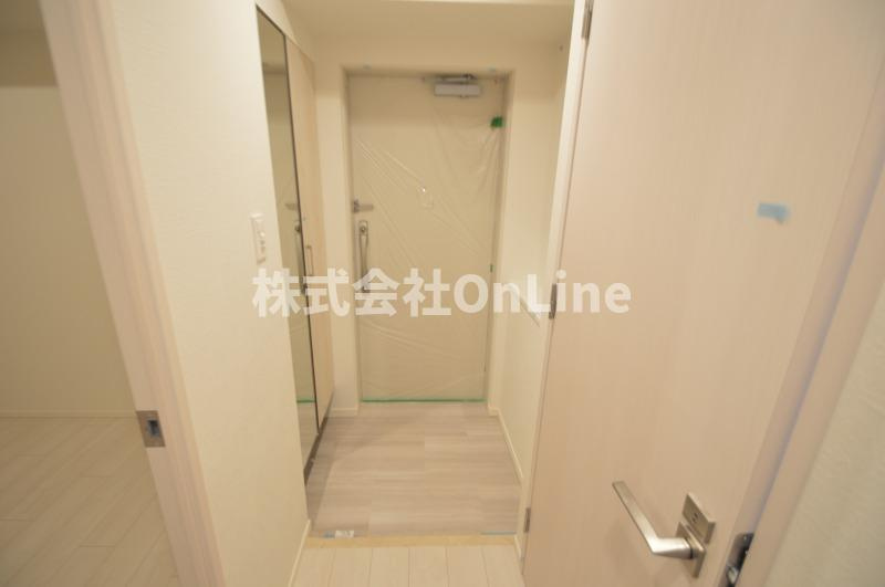 スプランディッド上本町WESTの玄関