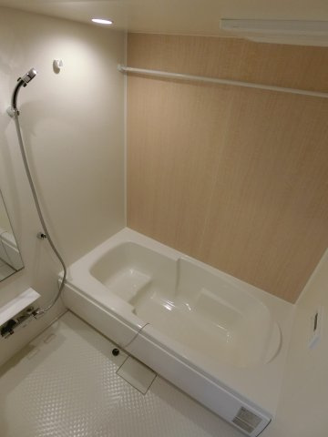 ヒカルサ境港外江町イーストⅡの浴室