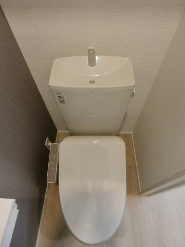 ヒカルサ境港外江町イーストⅡのトイレ