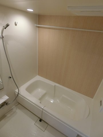 ヒカルサ境港外江町イーストⅡの浴室