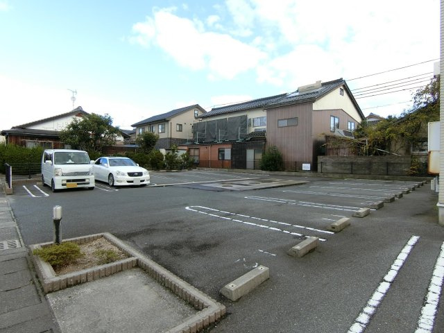 パンテオン　Ｂの駐車場