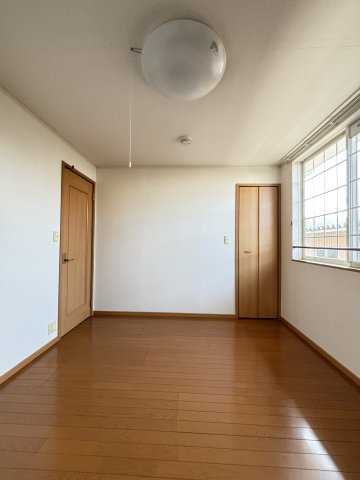 サンリュー　０７　Ｃの洋室