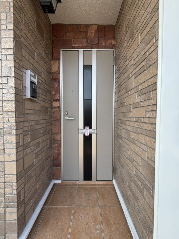 サンリュー　０７　Ｃの玄関