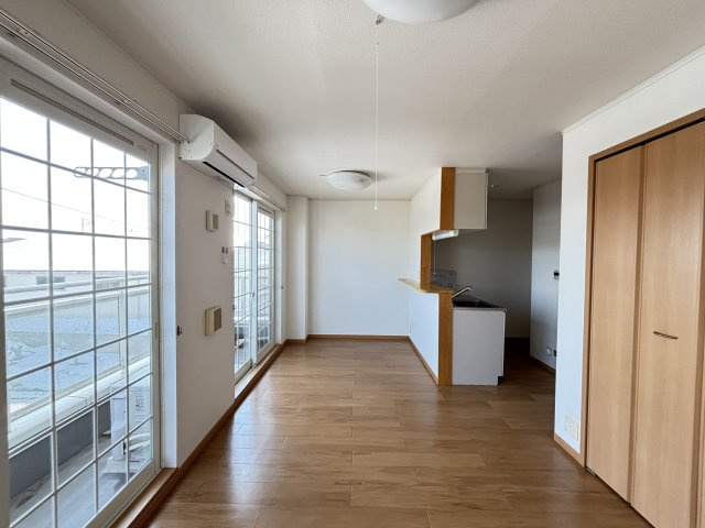 サンリュー　０７　Ｃの居間・リビング