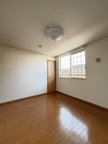 サンリュー　０７　Ｃの洋室