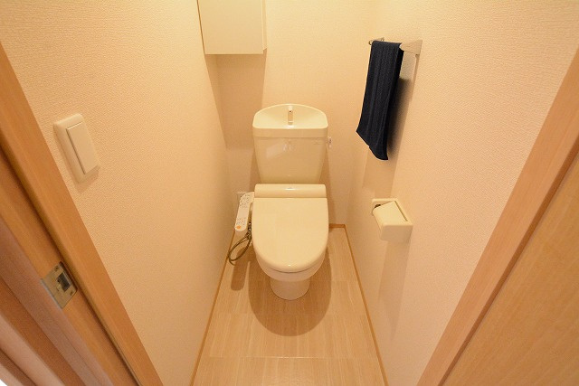 D-roomシャンヴルのトイレ|※同施工会社の類似物件のお写真です