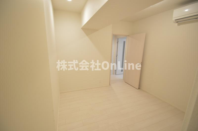 スプランディッド上本町WESTの洋室