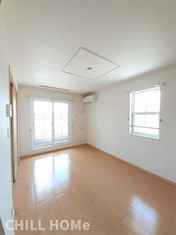 カーサ　フェリーチェ　Ａの居間・リビング|当社、チルホームのHPもご覧ください(^^)/物件情報多数♪