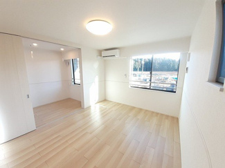 【居間・リビング】 | ポスト　フォルトナートＡ | ゆったり過ごせる居間です