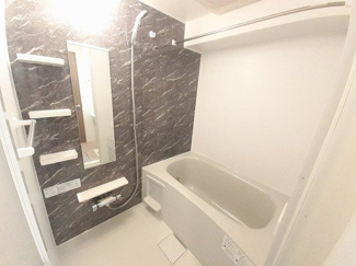 【浴室】 | アンフィニ土浦Ａ | 落ち着いた空間のお風呂です