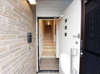 【玄関】 | アンフィニ土浦Ｂ | ゆったりとした玄関です