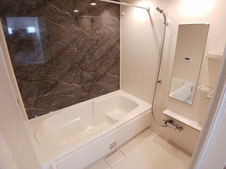 【浴室】 | ウエスト　Ａ | 落ち着いた空間のお風呂です