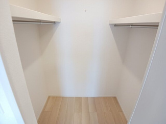 【収納】 | ウエスト　Ａ | 大きなスペースがあり、収納には困りません