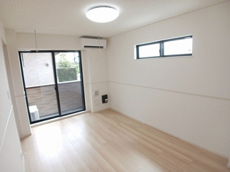 【居間・リビング】 | ヒカルサ土浦神立ウエスト | こちらの居間で趣味の時間をお楽しみください