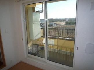 【バルコニー】 | チャオ　ジェノバ | 外からの目が気にならないバルコニーで洗濯物が干せます